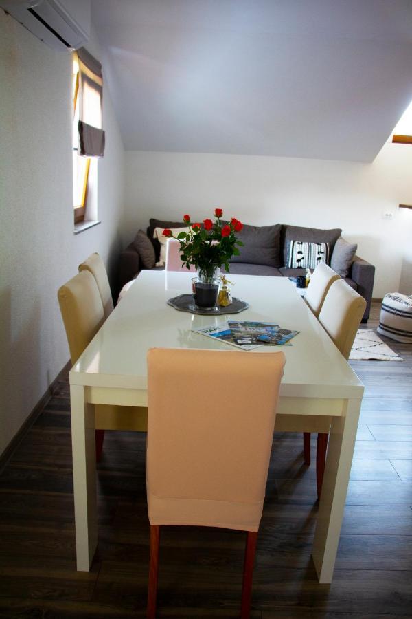 Apartamento Timeless Gospić Exterior foto